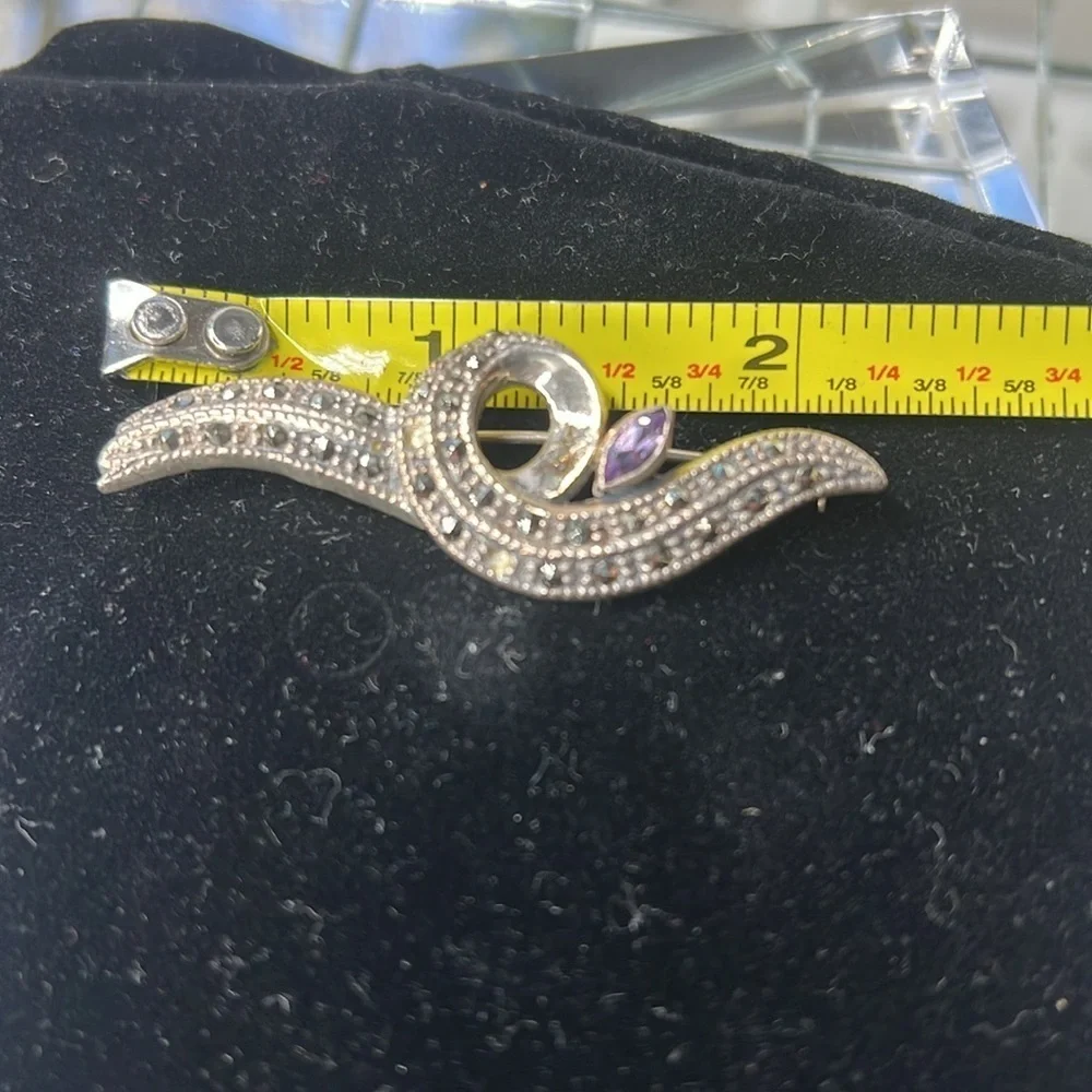 925 Sterling Silver Marcasite Pin Brooch with an Amethyst Stone